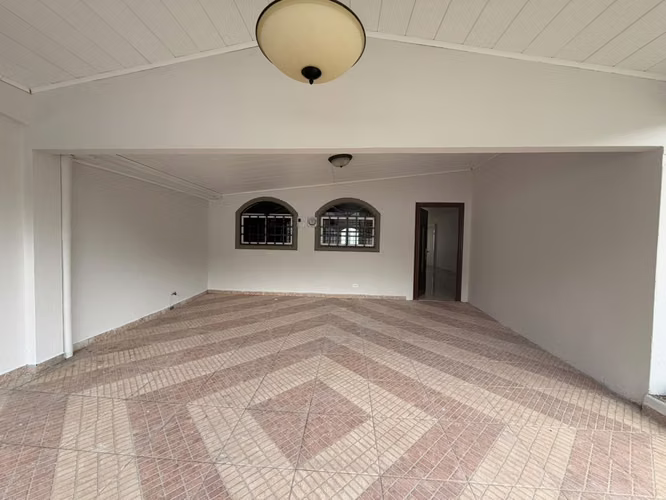NC120 Se vende amplia y cómoda casa ubicada en Villa Zaita - Imagen 3