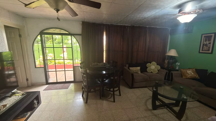 Residencial Colonia Las Lomas Villa Lucre frente al metro - Imagen 8