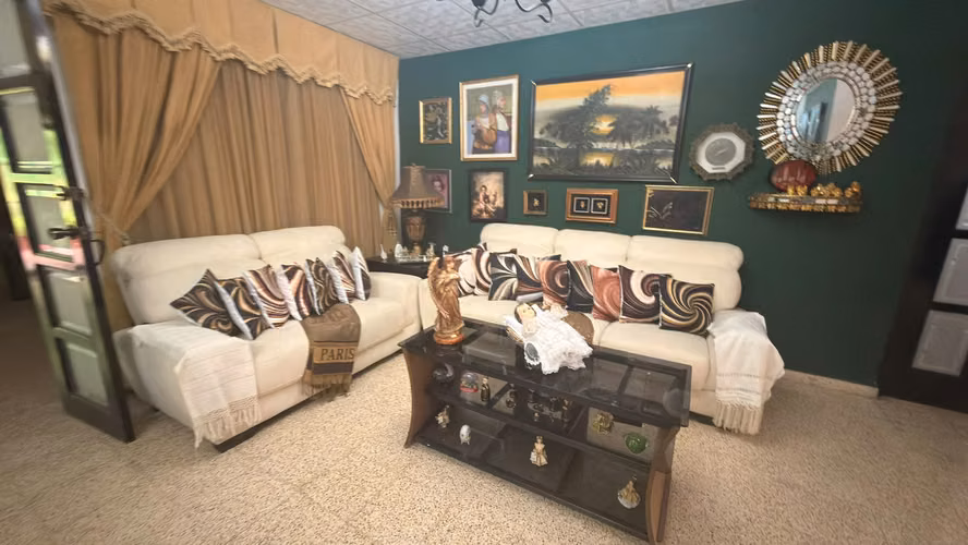 Residencial Colonia Las Lomas Villa Lucre frente al metro - Imagen 7