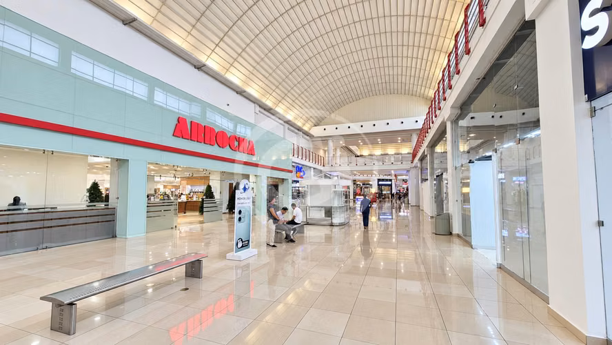 Venta Locales Comerciales Westland Mall 262.5m² Frente a Arrocha - Imagen 11