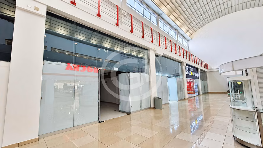 Venta Locales Comerciales Westland Mall 262.5m² Frente a Arrocha - Imagen 3