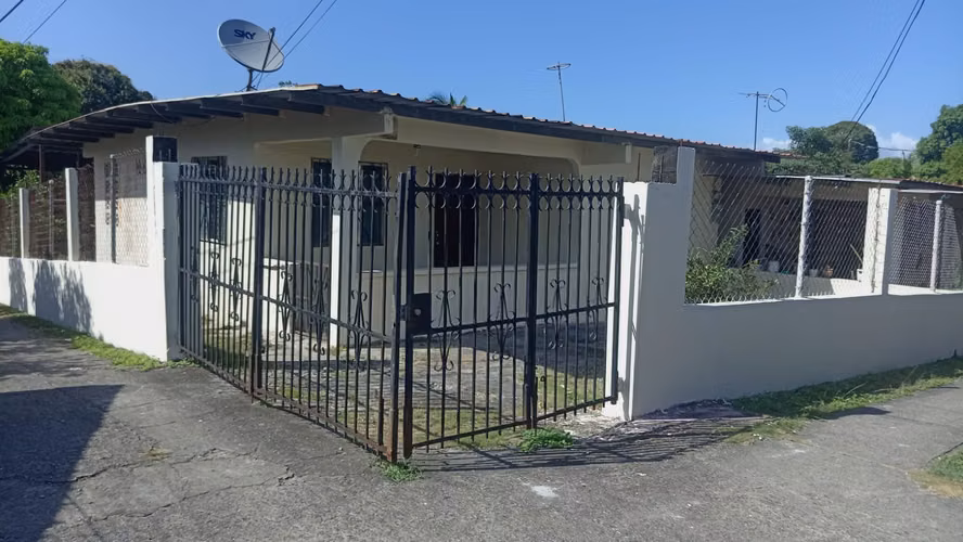 Rent house with 3 rooms with air conditioning