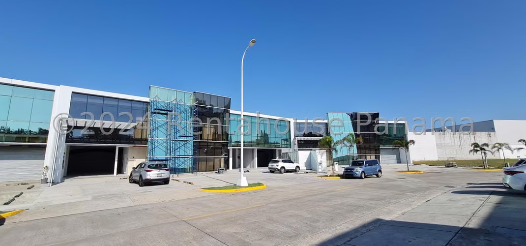 Venta de Bodega en Parque Lefevre 27EPP2417