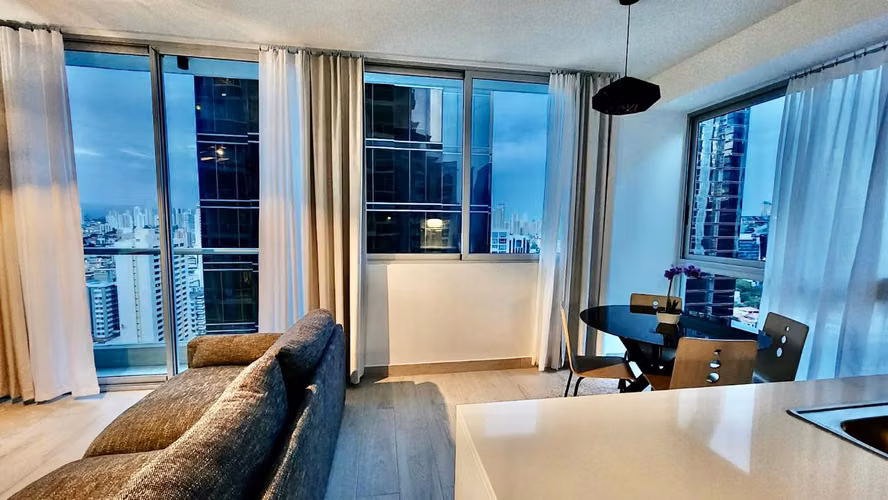 Se alquila Apartamento en Obarrio Ph Urbana Amoblado - Imagen 5