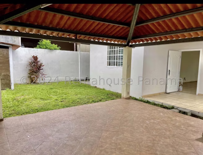Casa de esquina en Brisas del Golf | Venta con opción a compra.        24mgo9711 - Imagen 15