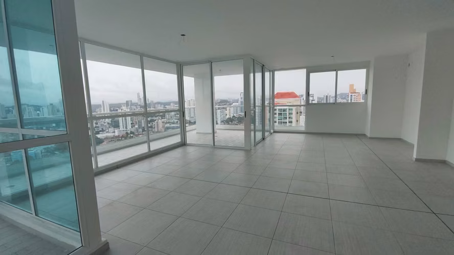 Vendo Pent-House en el PH The Towers Residence, Calle 50