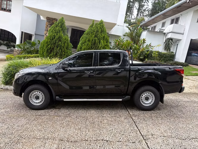 Mazda BT-50 Manual Año 2020  - Imagen 13