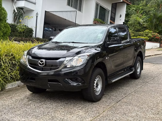 Mazda BT-50 Manual Año 2020  - Imagen 12