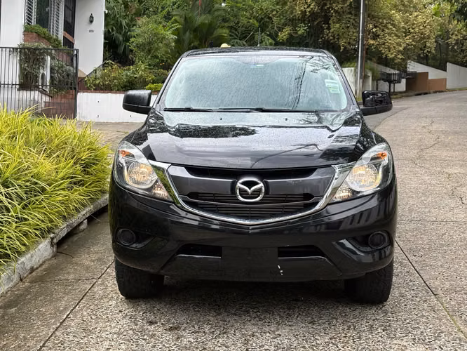 Mazda BT-50 Manual Año 2020  - Imagen 11
