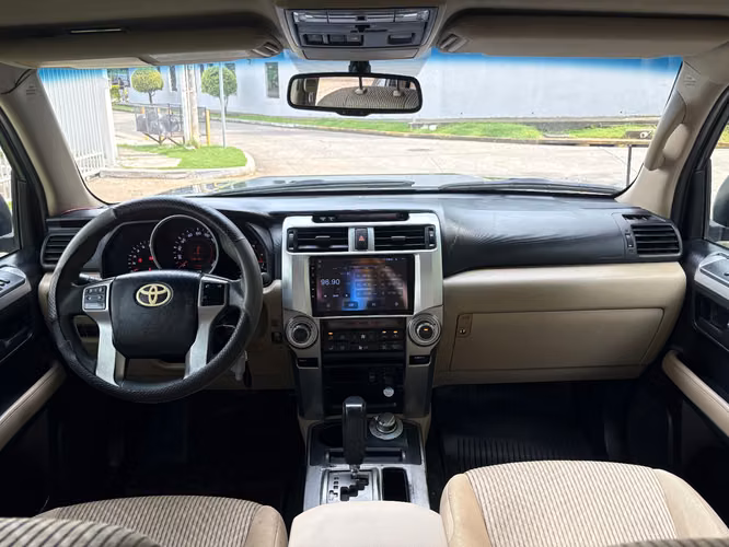 4Runner Automático 4x4 Japonés  - Imagen 2