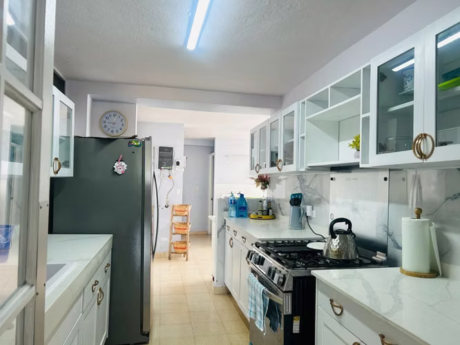APARTAMENTO DE SEGUNDA A LA VENTA $160,000.00 , 147 M2 , UBICACION 12 DE OCTUBRE - Imagen 3