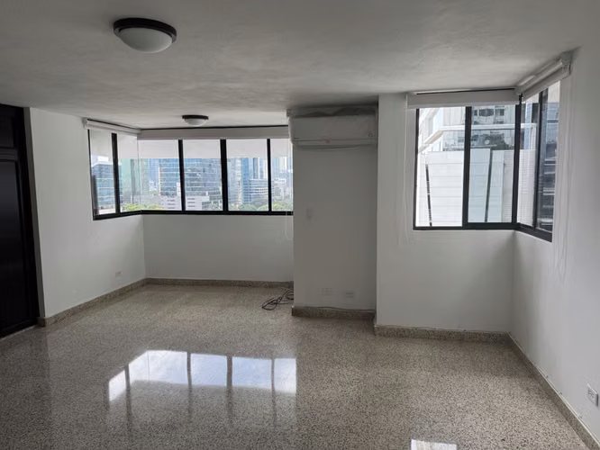 Obarrio | Amplio Apt. Remodelado de 201 m² | PH Florida | $1,400 - Imagen 7