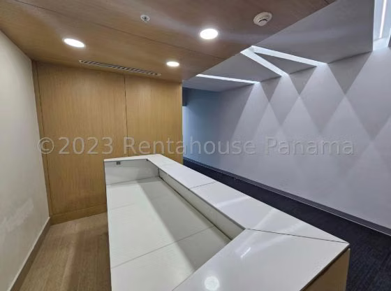 Oficinas en alquiler y venta en Costa del Este 27-1515 MMM