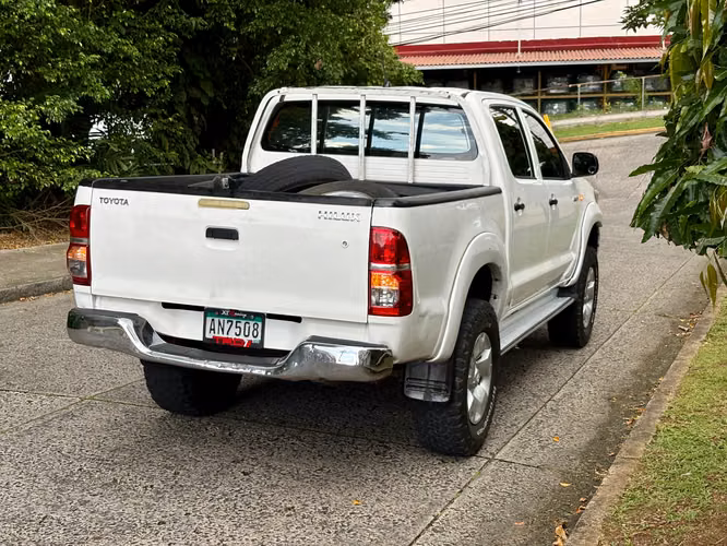 Toyota Hilux Manual 4x2 Japonés Año 2015 - Imagen 9