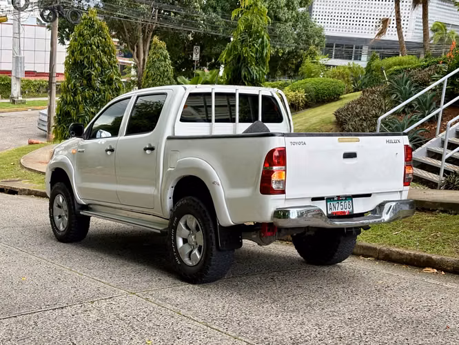 Toyota Hilux Manual 4x2 Japonés Año 2015 - Imagen 7