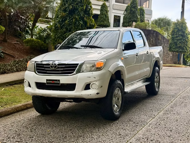 Toyota Hilux Manual 4x2 Japonés Año 2015 - Imagen 10