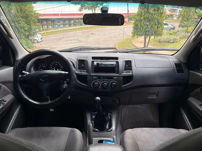 Toyota Hilux Manual 4x2 Japonés Año 2015 - Imagen 4
