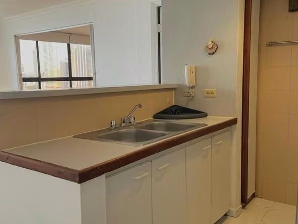 Apartamento en Alquiler Amueblado de 1 Recámara con Vista al Mar – Avenida Balboa / Paitilla - Imagen 5