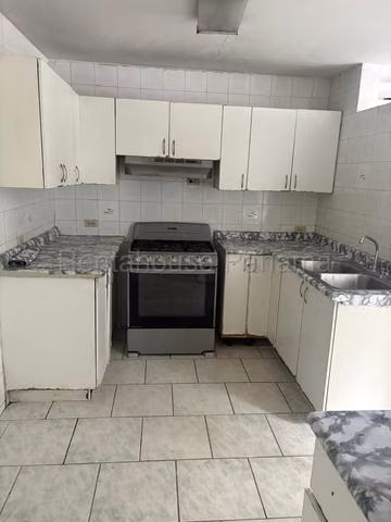 Apartamento en venta PH Aranjuez, El Cangrejo IH27-2409