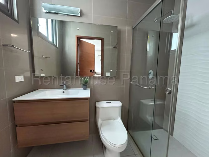 Apartamento en venta Costa del Este 27-1300 MMM