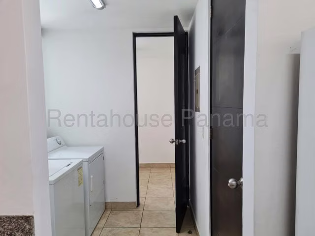 Apartamento amoblado en alquiler PH Kubic, El Cangrejo IH27-2387