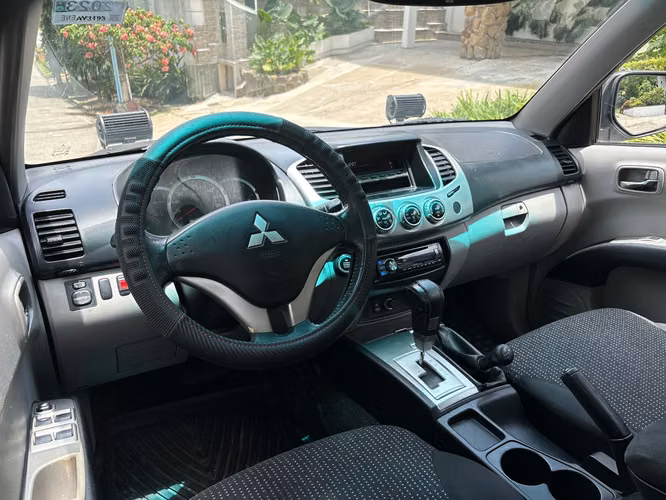 Mitsubishi L200 Sport 4x4 Automático 