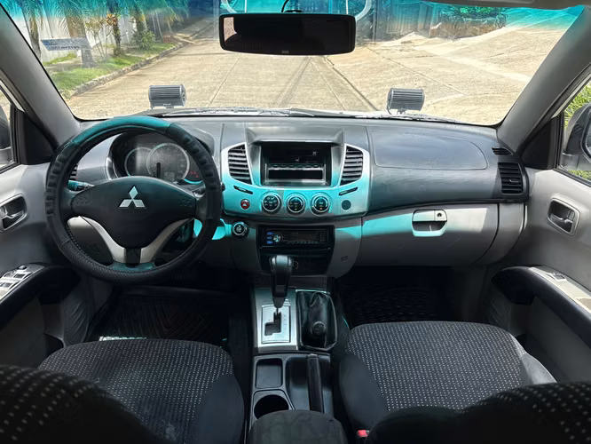 Mitsubishi L200 Sport 4x4 Automático 