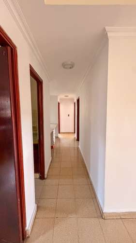 Se vende amplia casa en Chanis con excelente potencial residencial y comercial