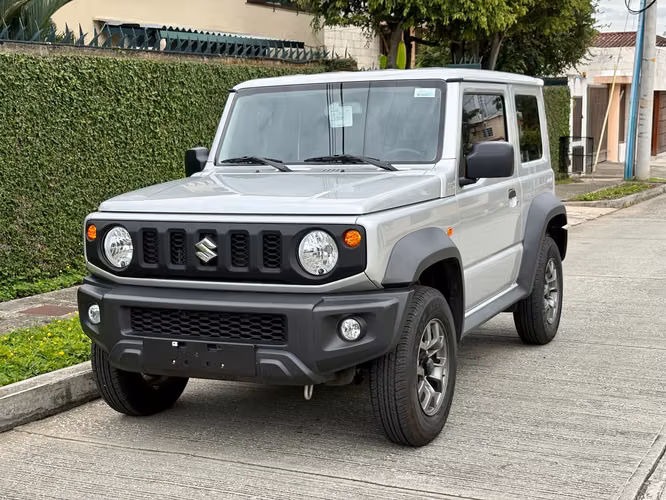 Suzuki Jimny Automático 4x4 Nuevo 5 años Garantía  - Imagen 2