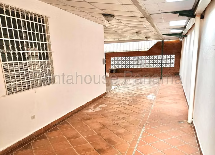 Venta de Casa Remodelada en Villa Lucre 27*2032mfk - Imagen 12