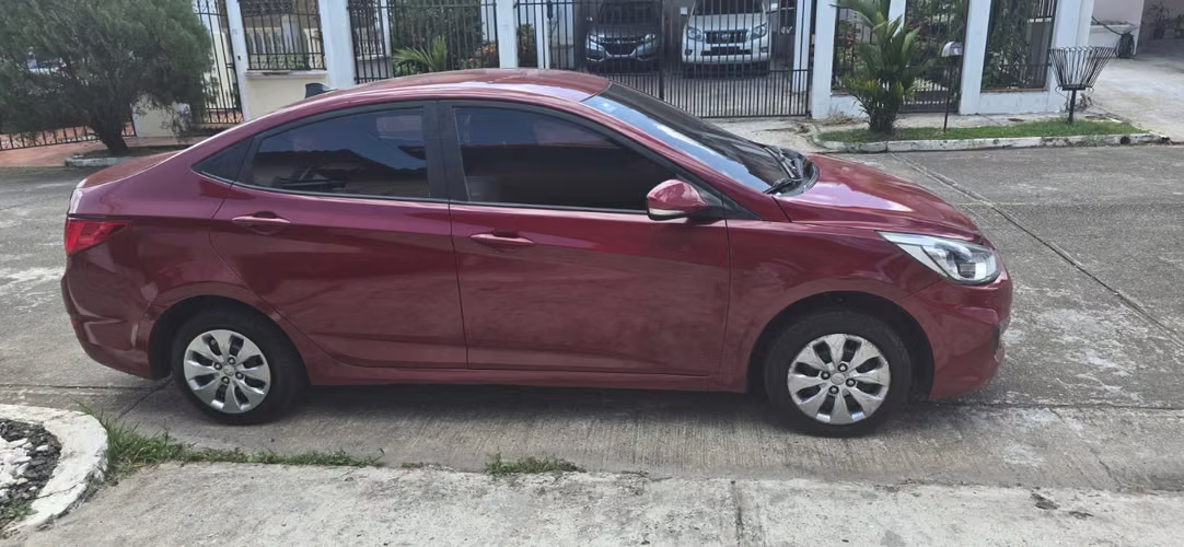 Alquiler de Hyundai Accent, Grandi10 desde $150 semanal - Imagen 4