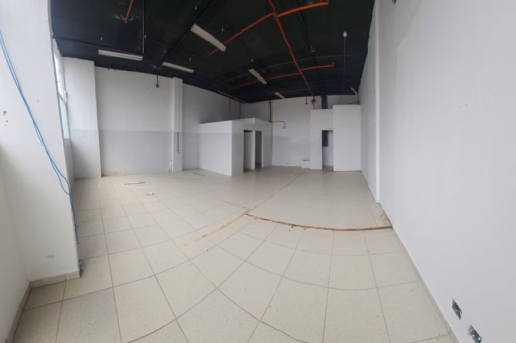 LOCAL  COMERCIAL 100MTS, DEPOSITO,ALMACEN, TALLER EXELENTE UBICACION FACIL ACCESO - Imagen 14