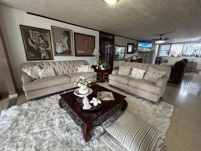 J2016GRR Alquiler de Apartamento en Obarrio