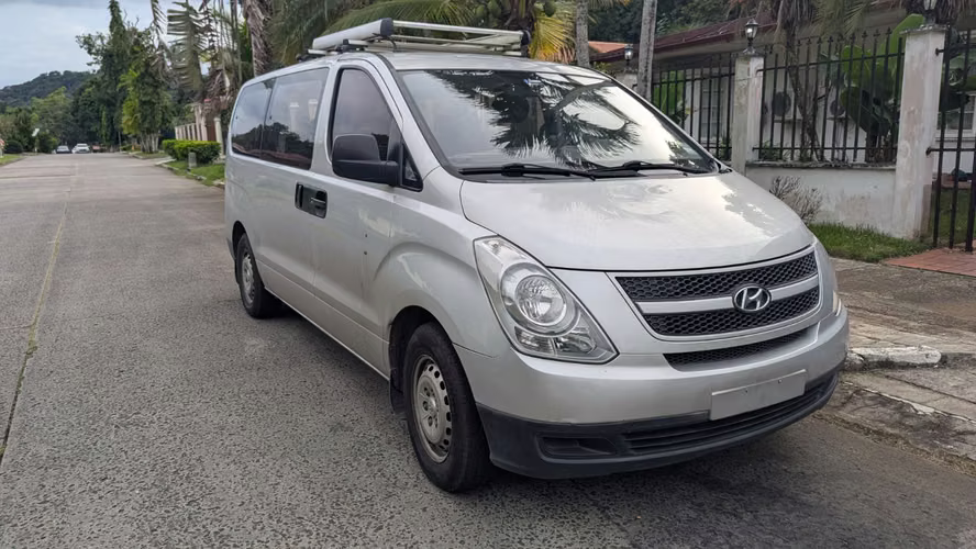 Hyundai H,000 km – 12 PAX! Poco Uso