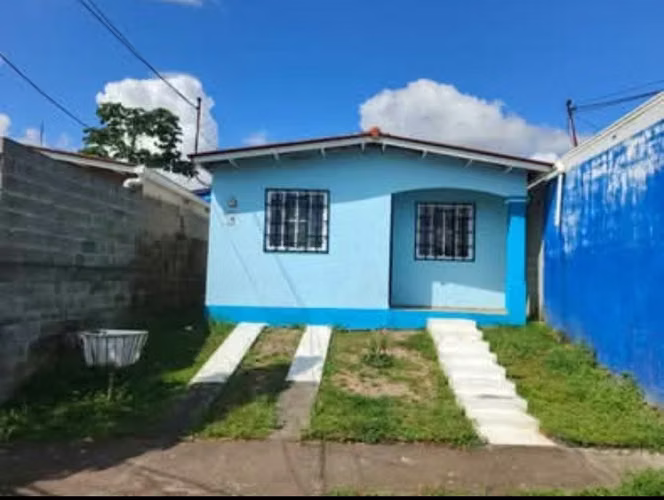 ALQUILO CASA RESIDENCIAL VALLE BONITO (ARREGLÓ DE PAGÓ DEPÓSITO) O 