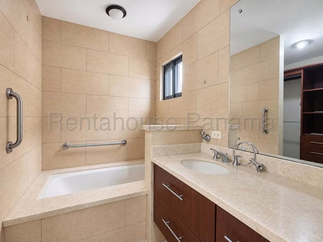 Apartamento en alquiler en Clayon 27LRL2439