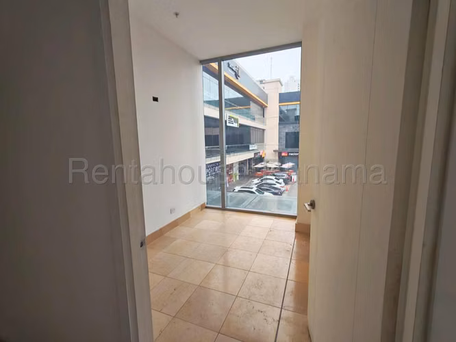 Local Comercial en Alquiler Plaza el Cangrejo