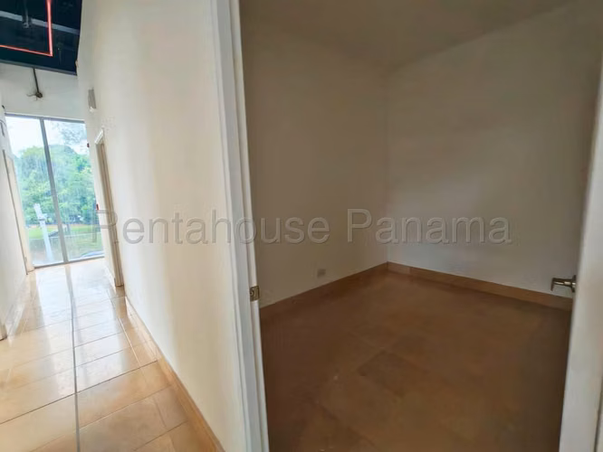 Local Comercial en Alquiler Plaza el Cangrejo