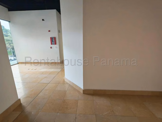Local Comercial en Alquiler Plaza el Cangrejo