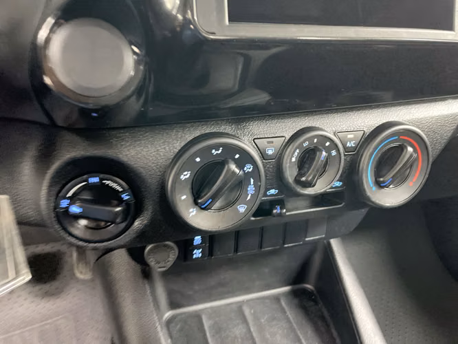 TOYOTA HILUX - 2026 - PPHX - Automarket