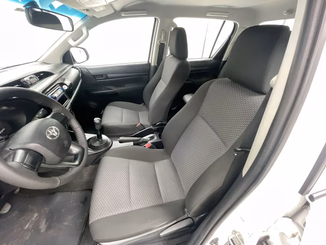 TOYOTA HILUX - 2025 - PPHX - Automarket