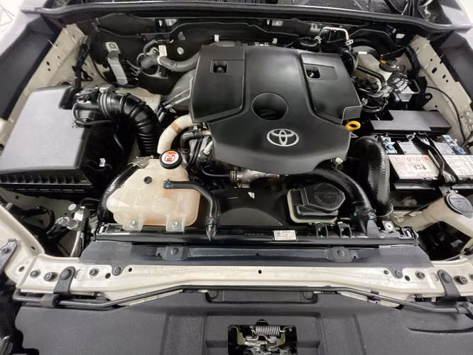 TOYOTA HILUX - 2025 - PPHX - Automarket