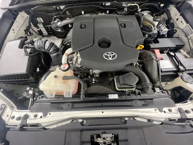 TOYOTA HILUX - 2024 - PPHX - Automarket - Imagen 3
