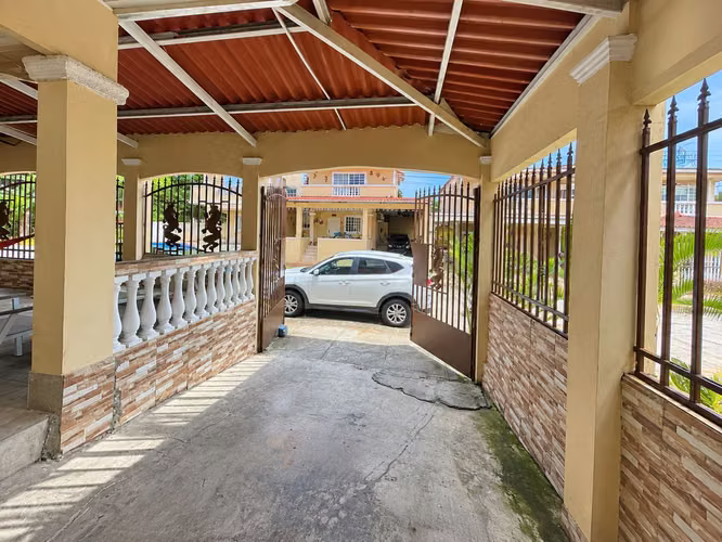 SE VENDE CASA EN PEDREGAL - RESIDENCIAL PACIFIC PLACE - CON PUERTA DE SEGURIDAD - $153,000.00 - Imagen 3