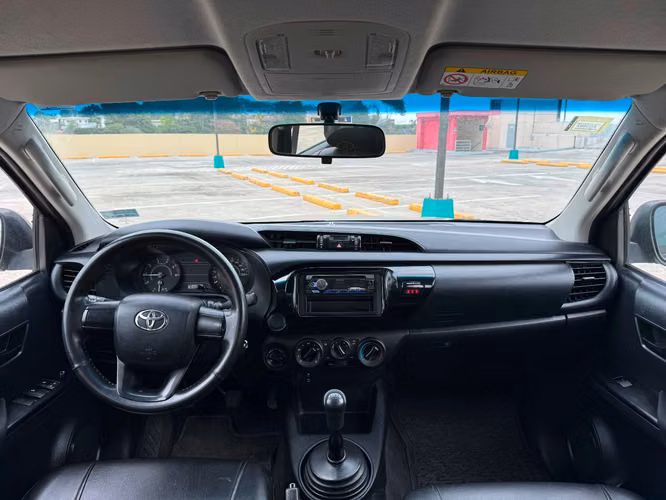 TOYOTA HILUX 2022 23,500.00$ - Imagen 8