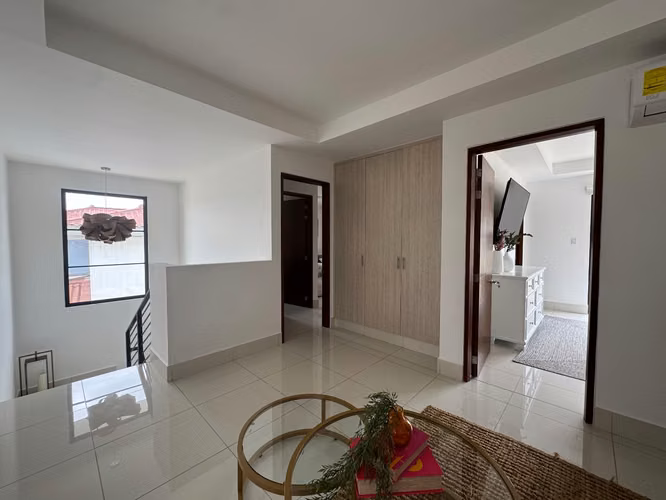 Venta de Casa en exclusivo residencial para estrenar en Costa Verde