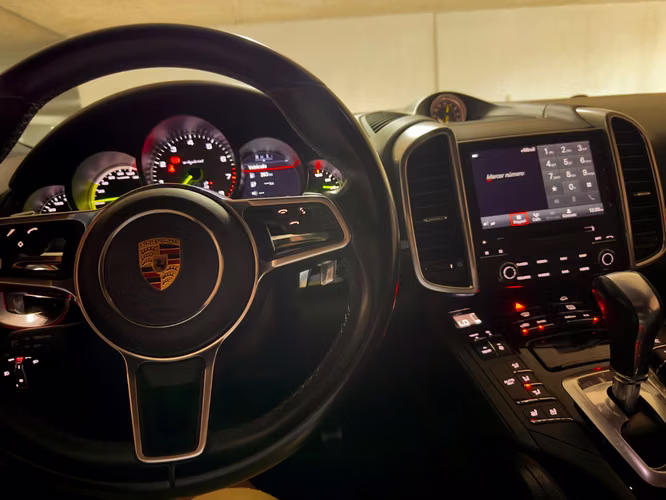 Porsche Cayenne S e-Hybrid - Imagen 19