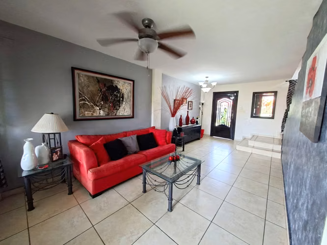 271465. Se vende a excelente precio casa en Brisas Village, 268m de terreno - Imagen 13