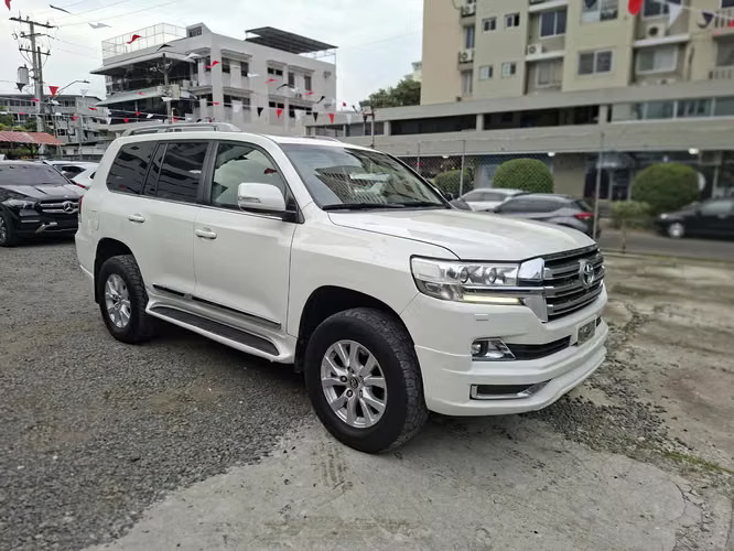 Toyota Land Cruiser 2019
