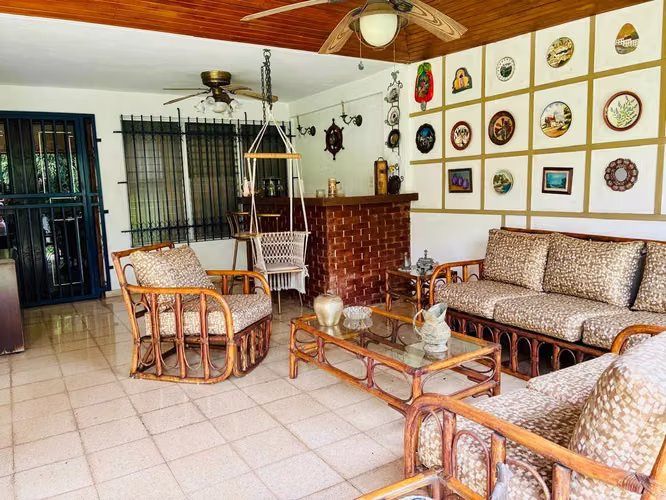 Venta de cálida casa con patio, terraza y depósito en Altos de La Loma – Pueblo Nuevo - Imagen 11
